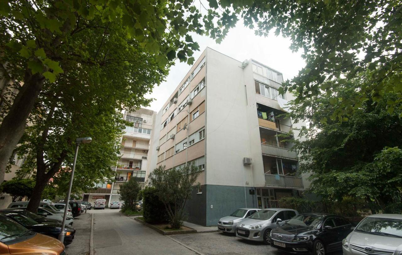 New Apartment Neda Omiš Esterno foto