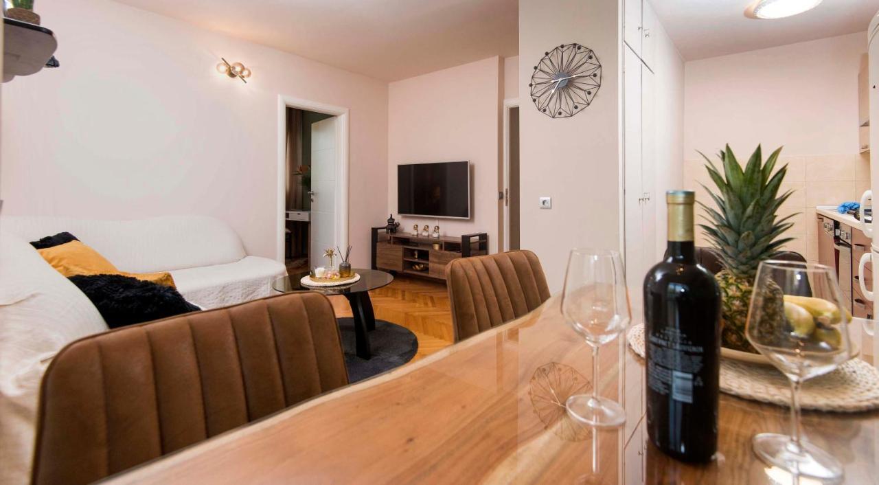 New Apartment Neda Omiš Esterno foto